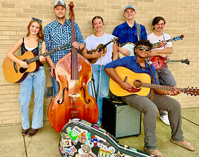 Press photo of Carolina Detour